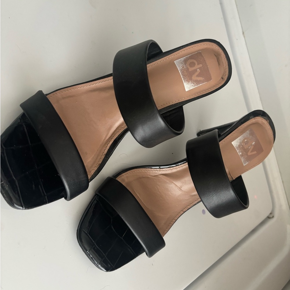 DV by Dolce Vita Black Sandals with Two-Strap Design